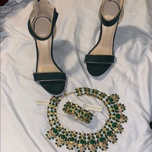Heel and jewelry set!